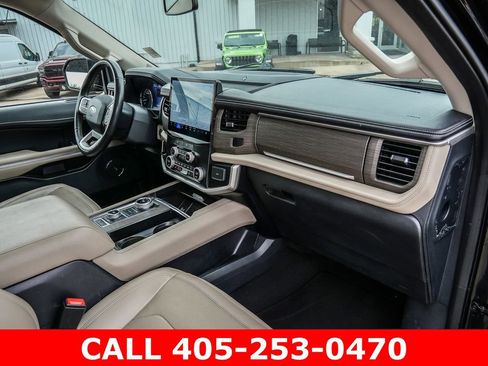 Used 2024 Ford Expedition Max Limited AWD/4WD image 15