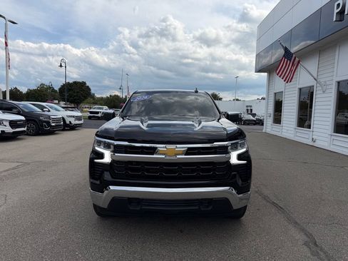 Certified 2026 Chevrolet Silverado 1500 LT AWD/4WD image 2