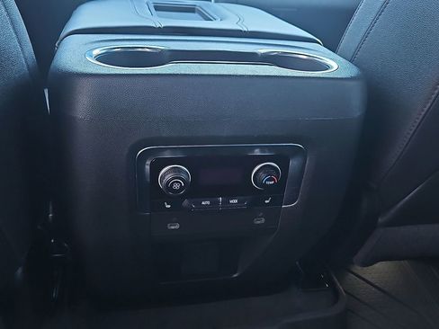 Used 2023 Chevrolet Tahoe Z71 w/ Luxury Package image 19