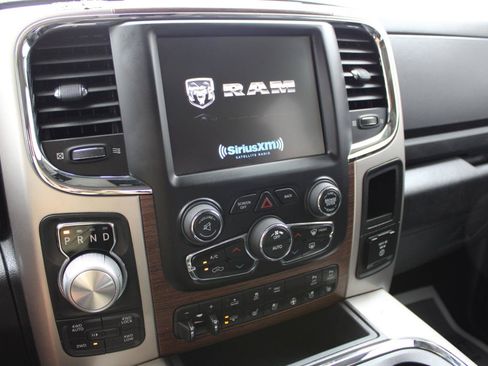 Used 2017 RAM 1500 Laramie w/ Convenience Group AWD/4WD image 31