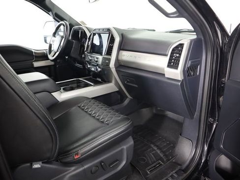 Used 2022 Ford F250 Lariat w/ Black Appearance Package image 80