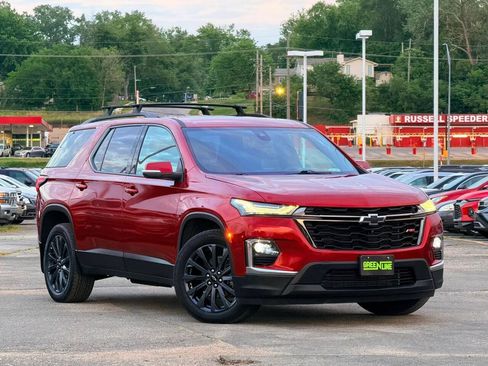 Used 2022 Chevrolet Traverse RS AWD/4WD image 1