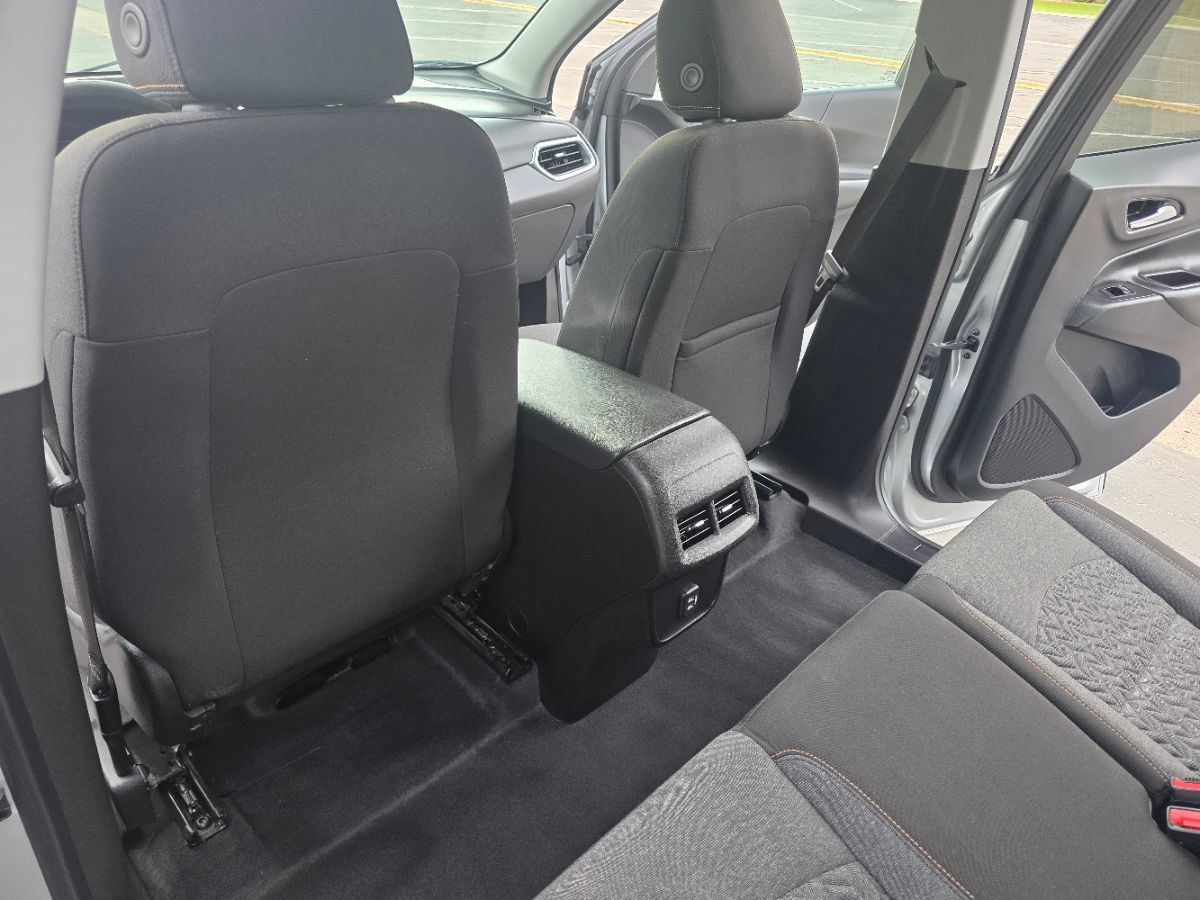Used 2022 Chevrolet Equinox LT w/ Driver Convenience Package FWD image 22