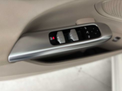 Used 2022 Mercedes-Benz C 300 4MATIC Sedan image 15