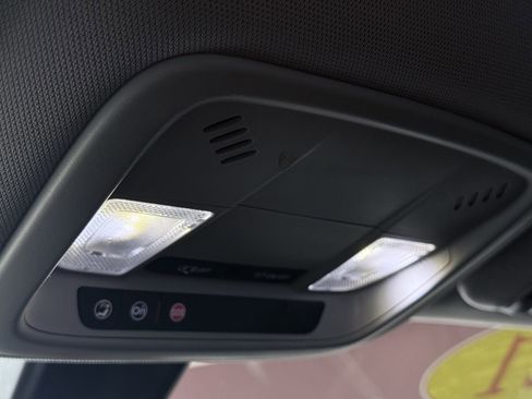 Used 2021 Chevrolet Malibu LT image 53