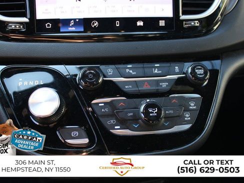 Used 2025 Chrysler Pacifica Select FWD image 16