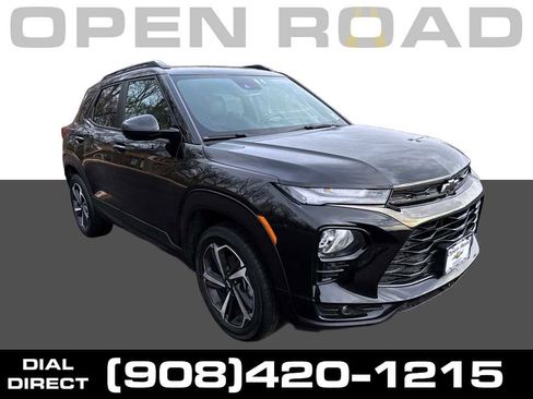 Used 2023 Chevrolet TrailBlazer RS w/ Sun and Liftgate Package image 1