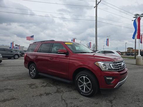 Used 2018 Ford Expedition XLT w/ Equipment Group 201A image 3