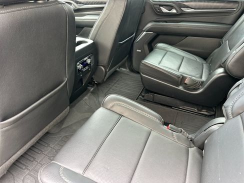 Used 2023 GMC Yukon XL Denali w/ Max Trailering Package AWD/4WD image 4
