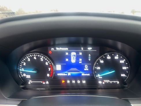 Used 2021 Ford Explorer XLT w/ Equipment Group 202A image 25