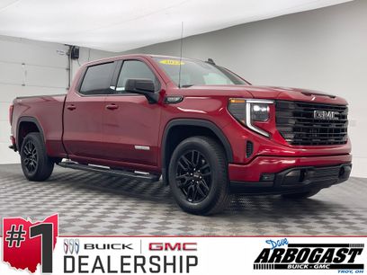 Used 2023 GMC Sierra 1500 Elevation w/ LPO, Elevation Black Package