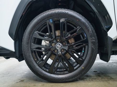Used 2025 Toyota Grand Highlander AWD image 8