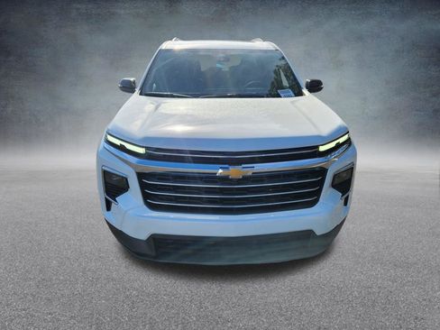 New 2026 Chevrolet Traverse LT w/ Sun and Wheel Package image 2