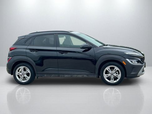 Used 2022 Hyundai Kona SEL w/ Convenience Package FWD image 4