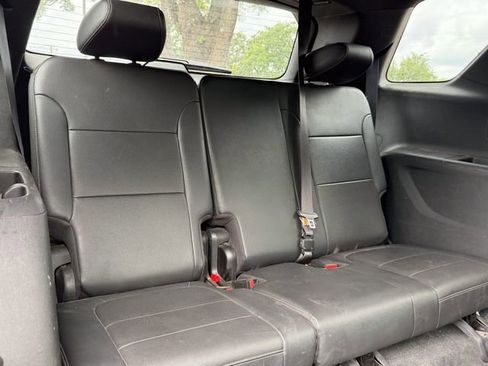 Used 2022 Chevrolet Traverse Premier FWD image 14