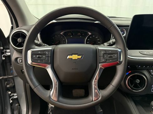 Used 2024 Chevrolet Blazer LT w/ Convenience Package FWD image 12