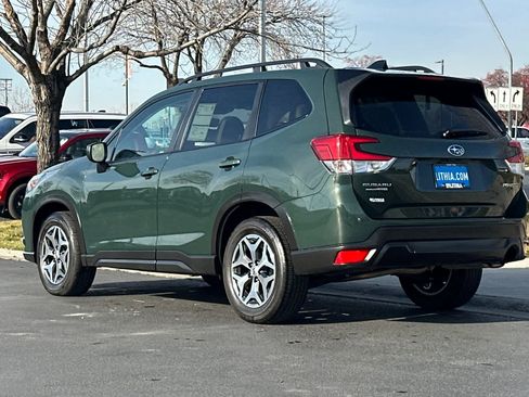 Used 2024 Subaru Forester Premium image 6