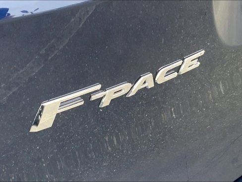 Used 2022 Jaguar F-PACE S image 31