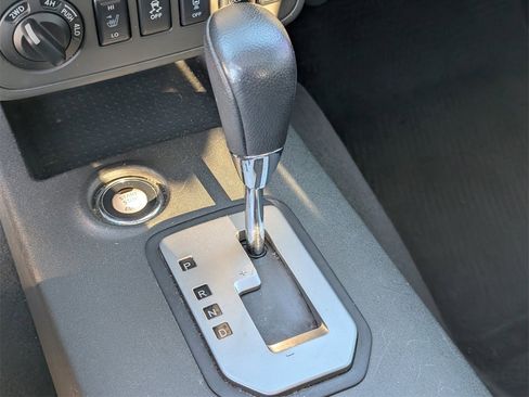 Used 2021 Nissan Frontier PRO-4X w/ Pro-4x Utility Package image 19