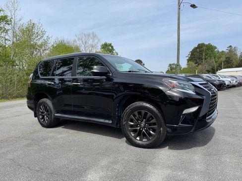 Used 2020 Lexus GX 460 Premium w/ Premium Package image 3