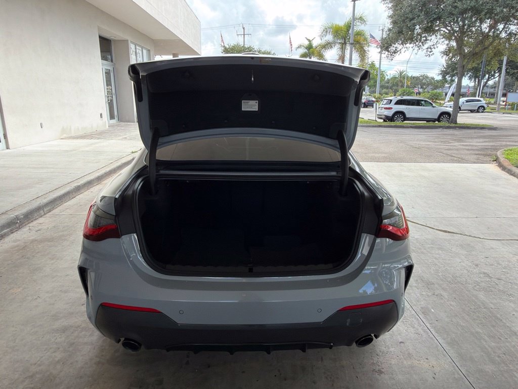 Used 2022 BMW 430i Coupe w/ M Sport Package RWD image 39