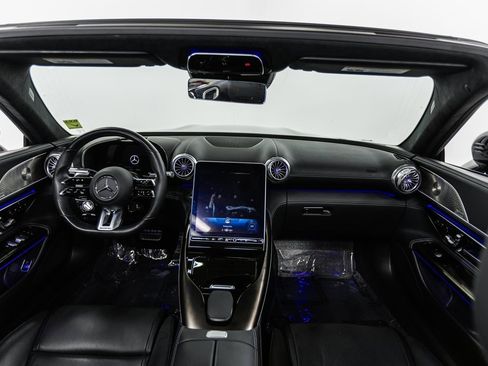 Used 2022 Mercedes-Benz SL 55 AMG 4MATIC w/ Driver Assistance Package image 26