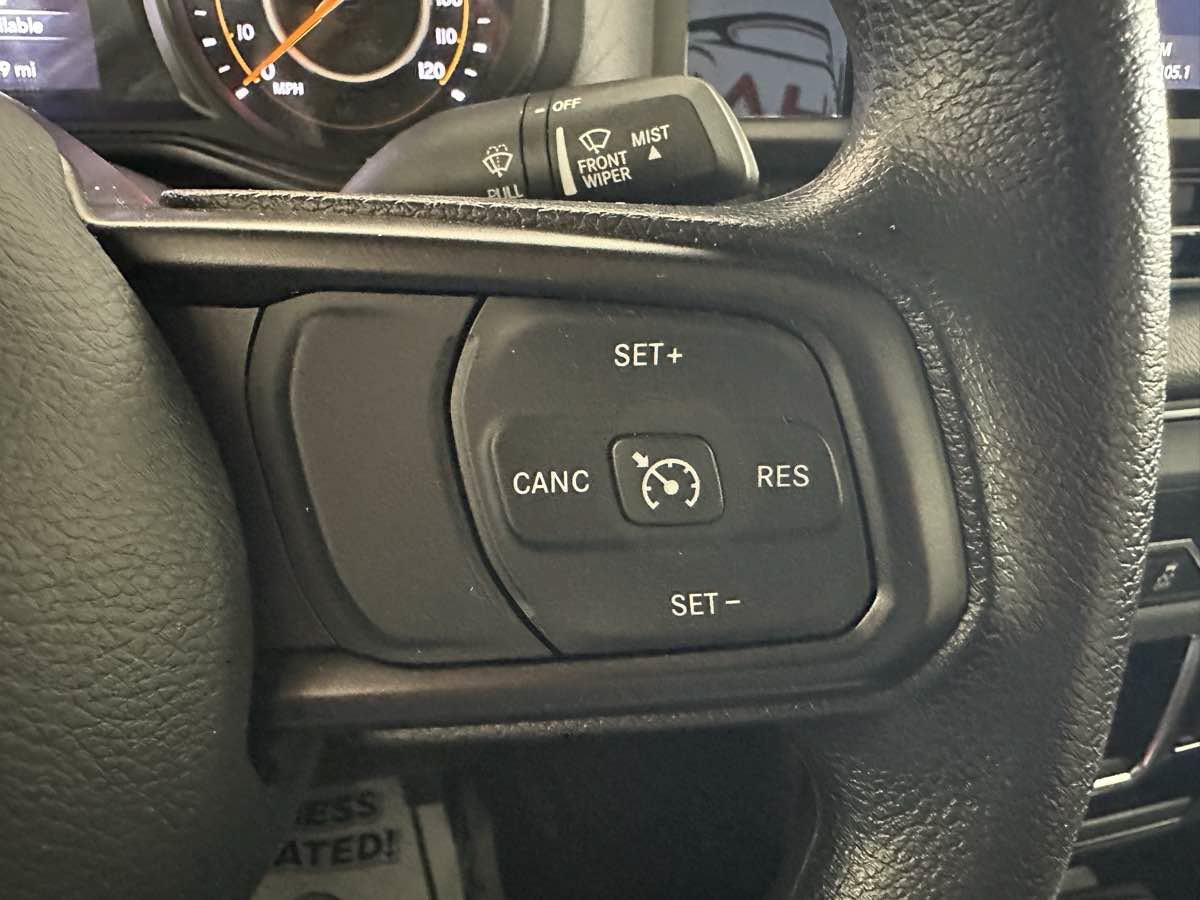 Used 2024 Jeep Gladiator Sport AWD/4WD image 16