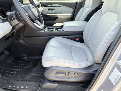 Certified 2024 Honda Pilot Touring image 24