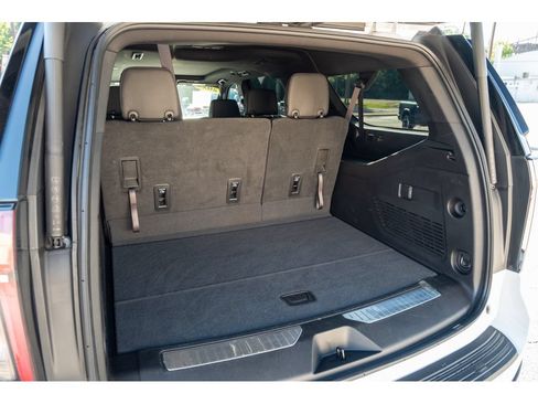 Used 2023 Chevrolet Suburban Z71 AWD/4WD image 34