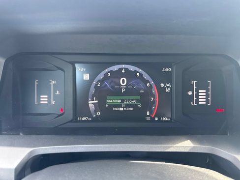 Certified 2025 Toyota Tacoma SR5 AWD/4WD image 12