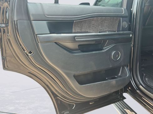 Used 2020 Ford Expedition Limited RWD image 22