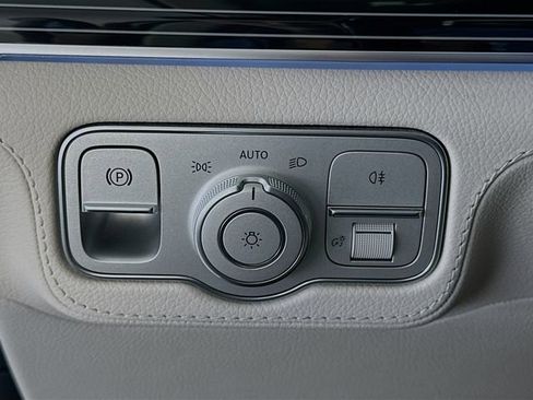 New 2026 Mercedes-Benz GLS 450 4MATIC image 10