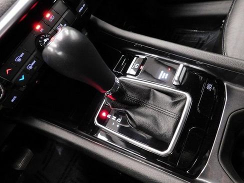 Used 2023 Jeep Compass Latitude image 31