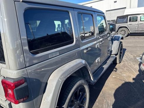 Used 2022 Jeep Wrangler Unlimited Sahara w/ Cold Weather Group image 4