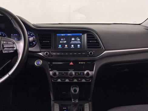 Used 2020 Hyundai Elantra Value Edition w/ Cargo Package (C1) FWD image 16