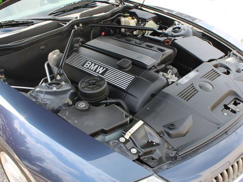 Used 2004 BMW Z4 3.0i RWD image 10