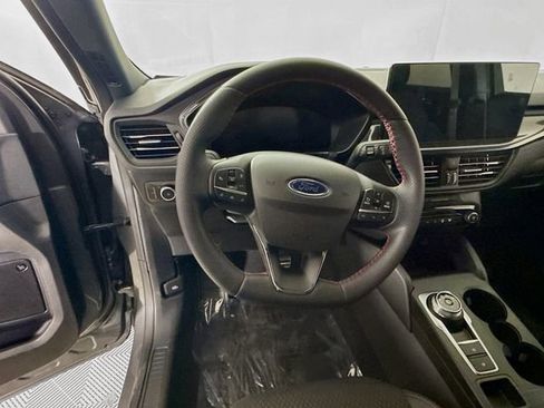 Used 2024 Ford Escape ST-Line Select w/ Tech Pack #2 image 11