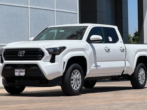 New 2025 Toyota Tacoma SR5 image 8