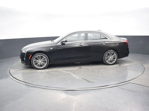 Used 2022 Cadillac CT4 Premium Luxury image 2