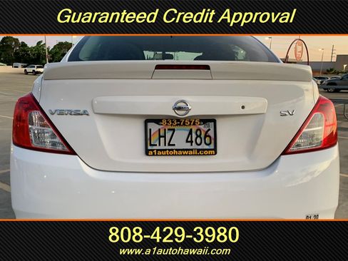 Used 2018 Nissan Versa SV FWD image 8