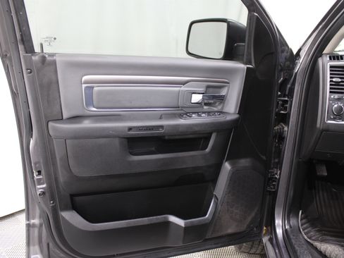 Used 2022 RAM 1500 Classic SLT AWD/4WD image 5