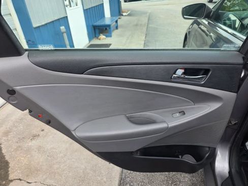 Used 2012 Hyundai Sonata GLS w/ Popular Equipment Pkg FWD image 17