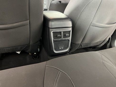 Used 2023 Dodge Charger SXT RWD image 39