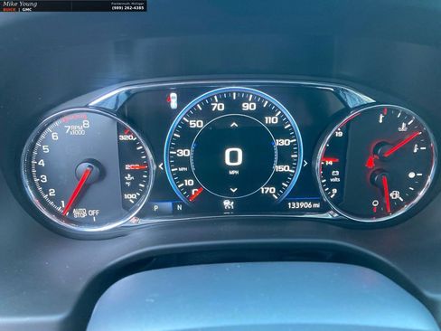 Used 2021 GMC Acadia Denali w/ GMC Pro Grade Package image 29