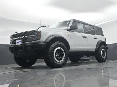 Certified 2024 Ford Bronco Badlands AWD/4WD image 49