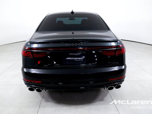Used 2023 Audi S8 w/ S8 Comfort Plus Package AWD/4WD image 7