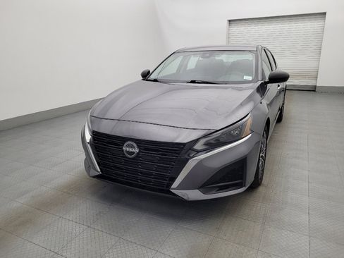 Used 2024 Nissan Altima 2.5 SV image 15