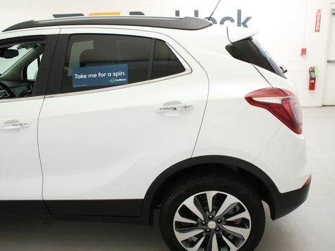 Used 2022 Buick Encore Preferred w/ Safety Package AWD/4WD image 5