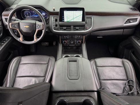 Used 2023 Chevrolet Suburban High Country image 11