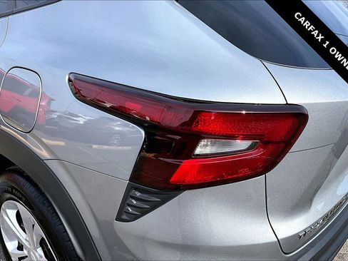 Used 2025 Chevrolet Trax LS image 22